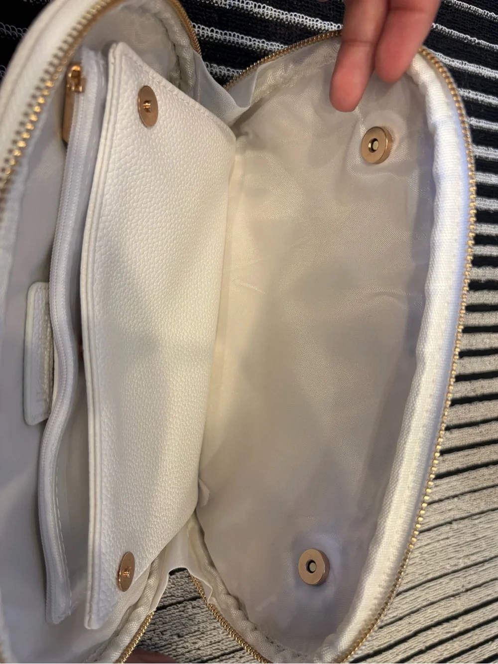 Neiman Marcus White Pebbled Cosmetic Case